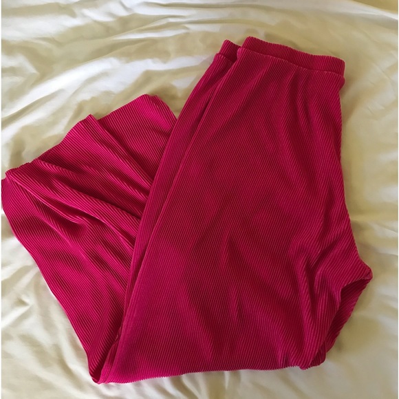 REVOLVE Pink Ribbed Set - Picture 5 of 6